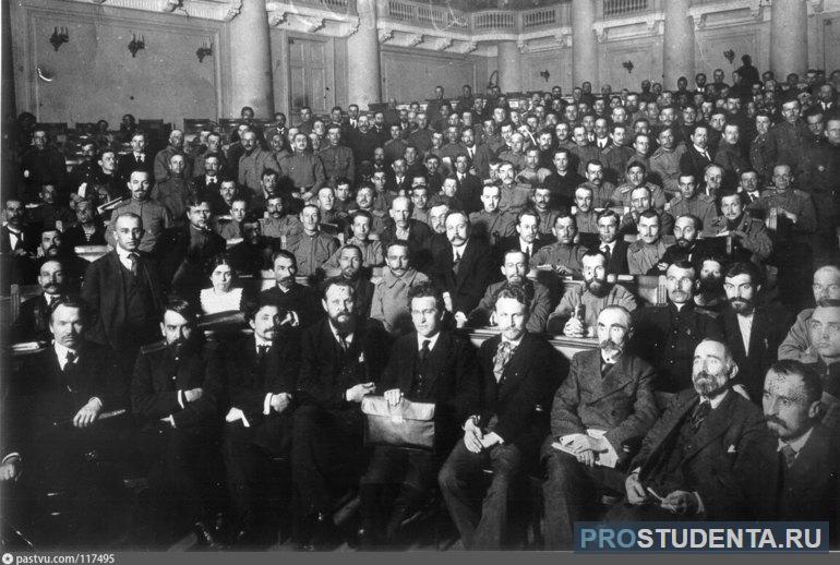 Депутатские делегации на Съезде Советов 