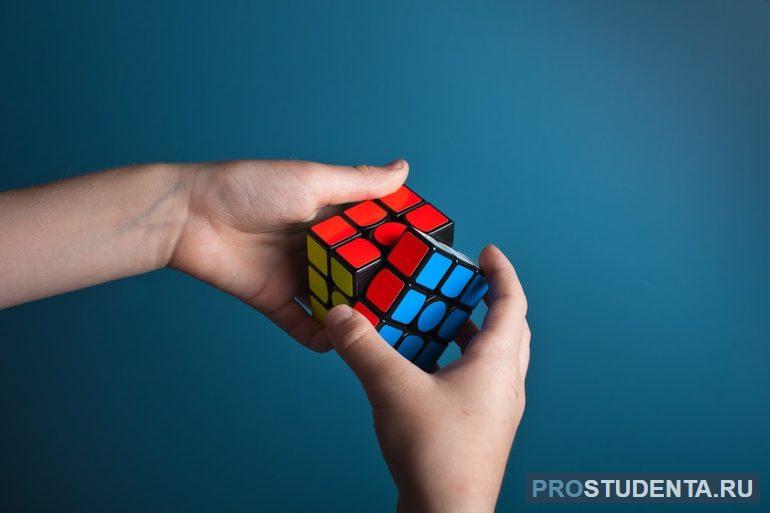 Складывать кубик рубика